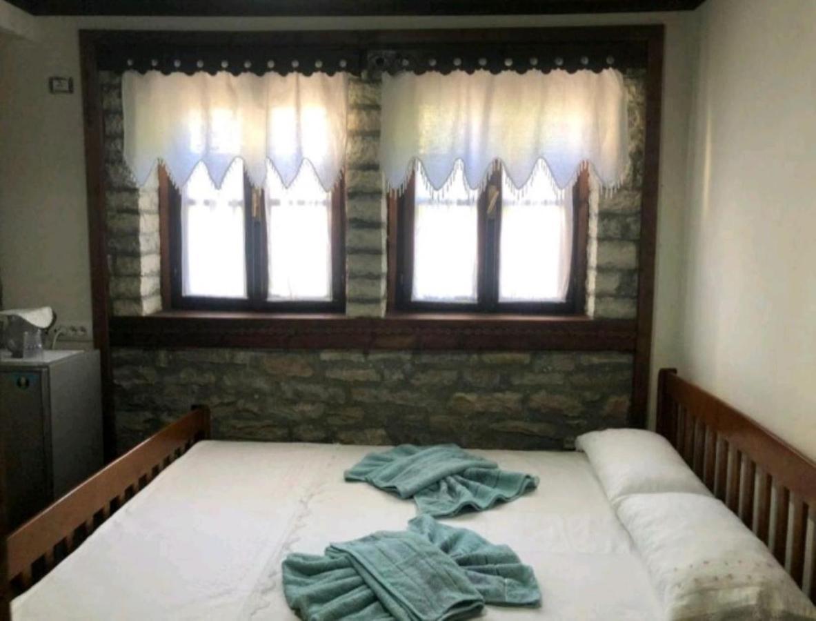 Miziriguesthouse ジロカストラ エクステリア 写真