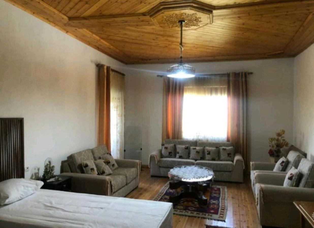 Miziriguesthouse ジロカストラ エクステリア 写真