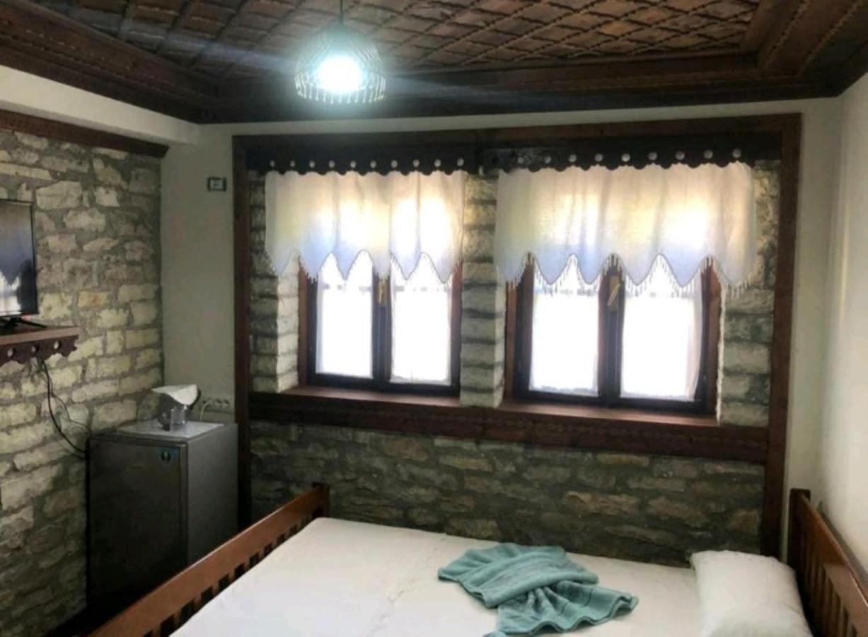 Miziriguesthouse ジロカストラ エクステリア 写真