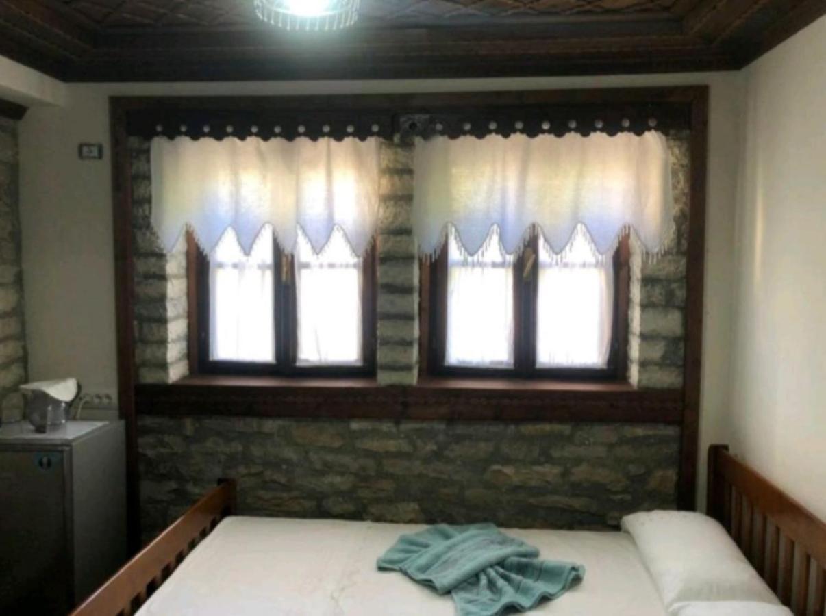Miziriguesthouse ジロカストラ エクステリア 写真