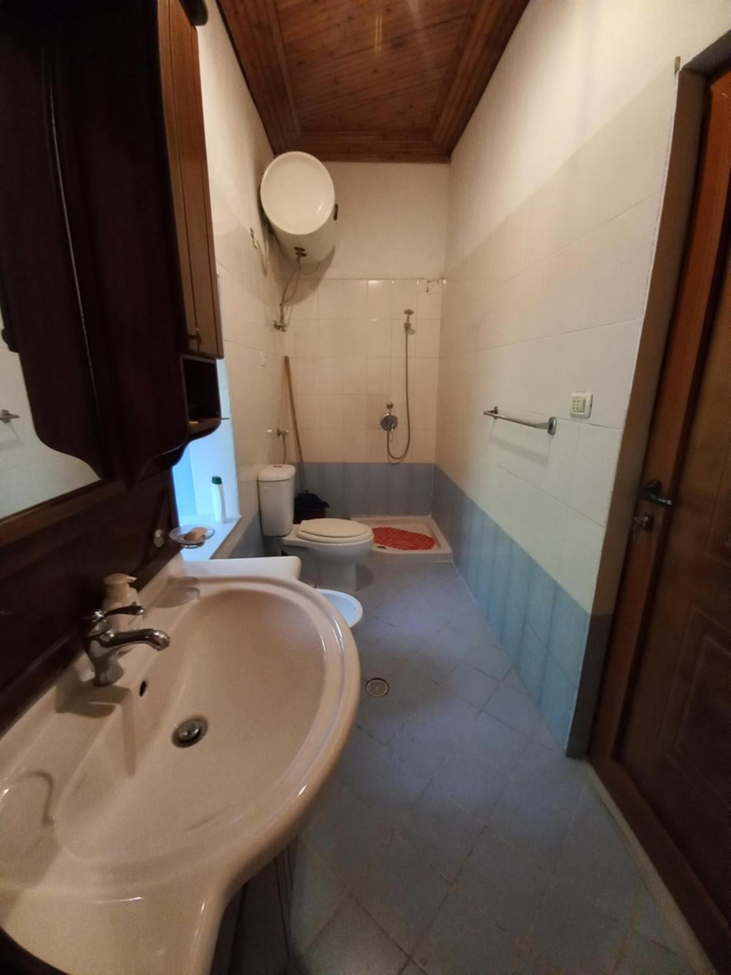 Miziriguesthouse ジロカストラ エクステリア 写真