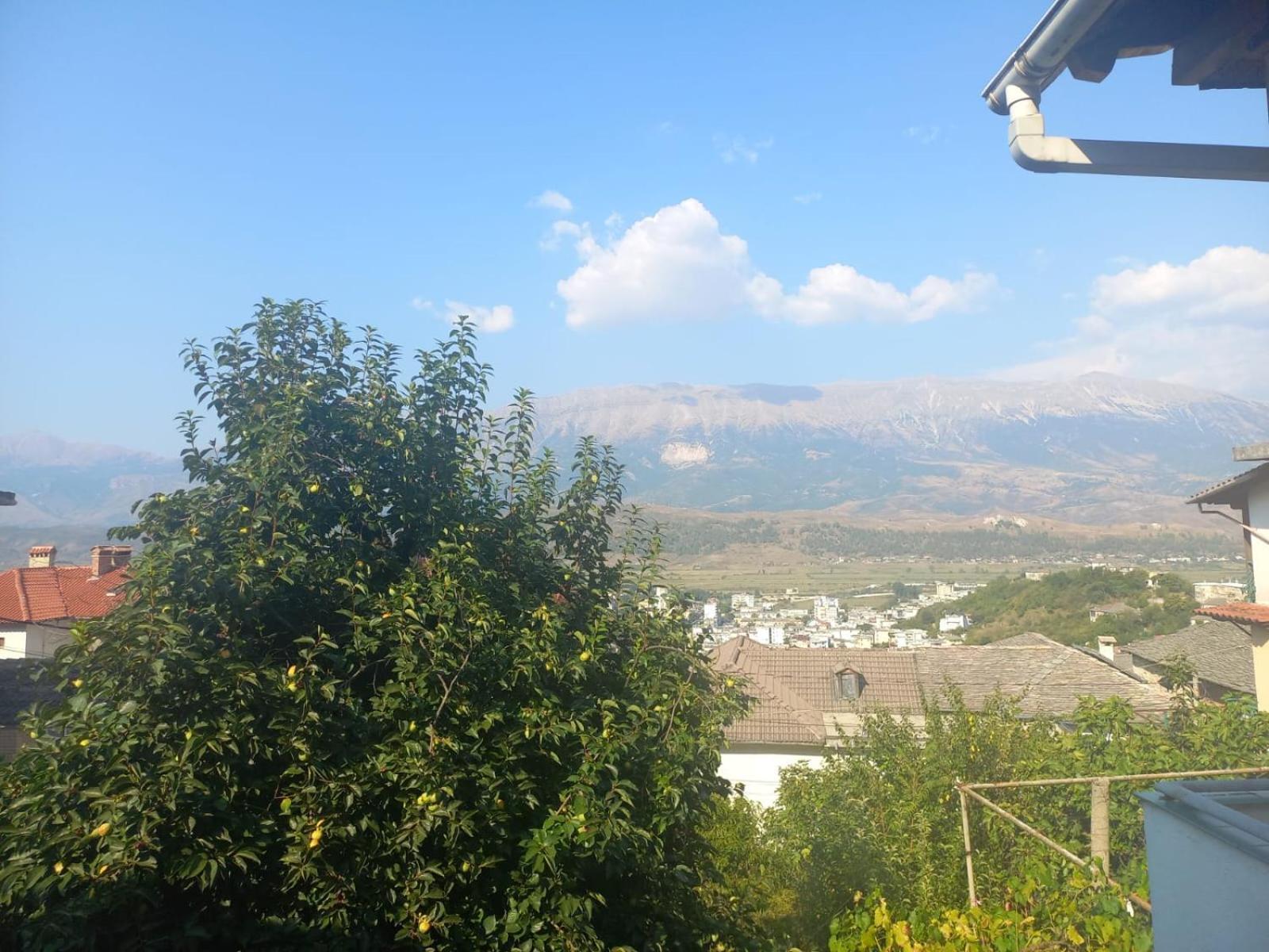 Miziriguesthouse ジロカストラ エクステリア 写真
